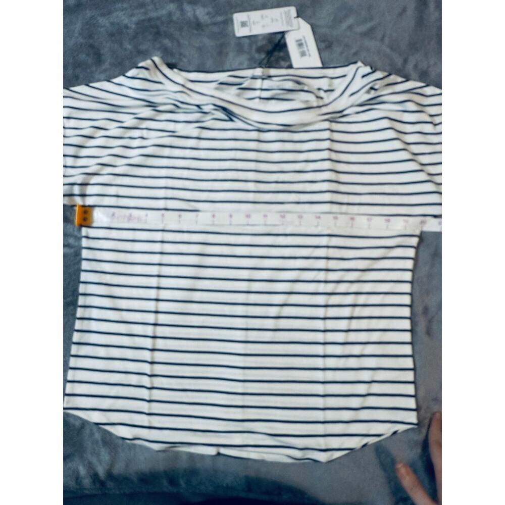 2/$30 NEW Universal Standard Size (00-0) Striped White Navy Blue Blouse Causal - Picture 8 of 10